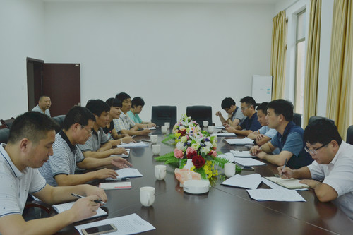 葉莉：龍巖市項目督察組到海峽科化龍巖分公司督查簽約項目進(jìn)展情況，圖為座談會。[3].jpg