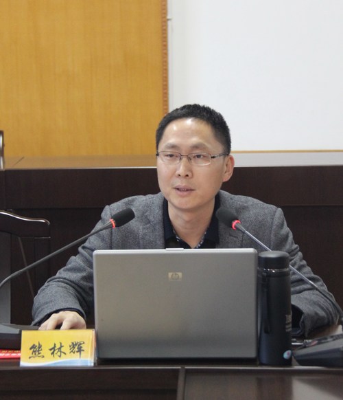 公司召開(kāi)黨委中心組學(xué)習(xí)擴(kuò)大會(huì)、黨政聯(lián)席會(huì) 020[2].jpg