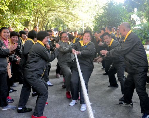 陳宏金：永春分公司開(kāi)展迎新年拔河比賽。2[2].jpg