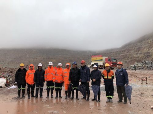 劉亞東、邱志峰-富興建設上杭分公司膠狀乳化炸藥混裝車項目正式投產(chǎn).jpg