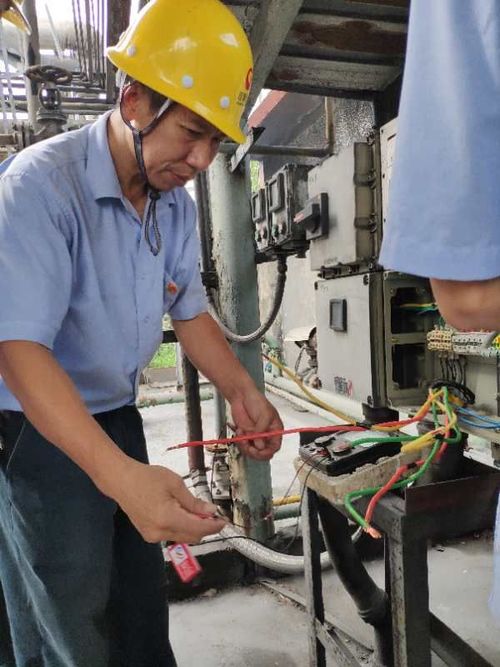 黃賢峰：圖為電氣專業(yè)技能比武現(xiàn)場(chǎng).jpg
