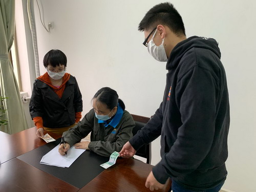 范莉：龍巖分公司女工委開展“母親健�?+1”公益募捐活動(dòng)_調(diào)整大小.jpg