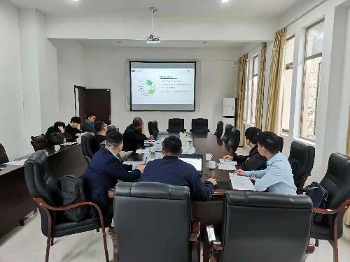 丁海峰：福建省建筑科學(xué)研究院到龍巖分公司指導(dǎo)省級(jí)綠色工廠申報(bào)工作~1.jpg