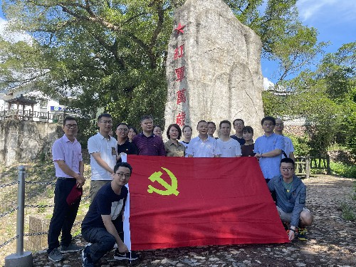 圖片3：海峽科化公司機關第三黨支部與招商銀行福州分行第十四黨支部共建主題黨日活動~1.jpg