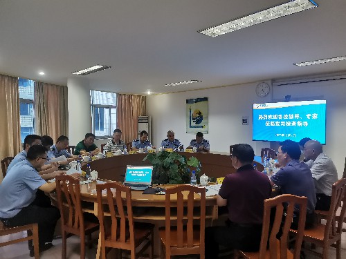 富興建設(shè)公司+譚立�? 省公安廳治安管理總隊(duì)八支隊(duì)支隊(duì)長(zhǎng)陳易純一行到海峽科化富興建設(shè)公司開(kāi)展安全檢查工~1.jpg